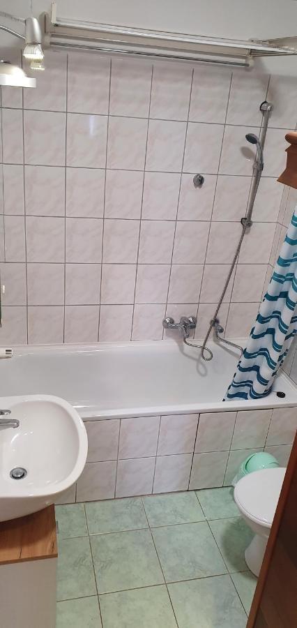 Vénusz Apartman Cserkeszőlő Zewnętrze zdjęcie