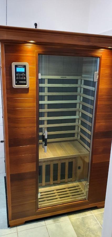 Vénusz Apartman Cserkeszőlő Zewnętrze zdjęcie